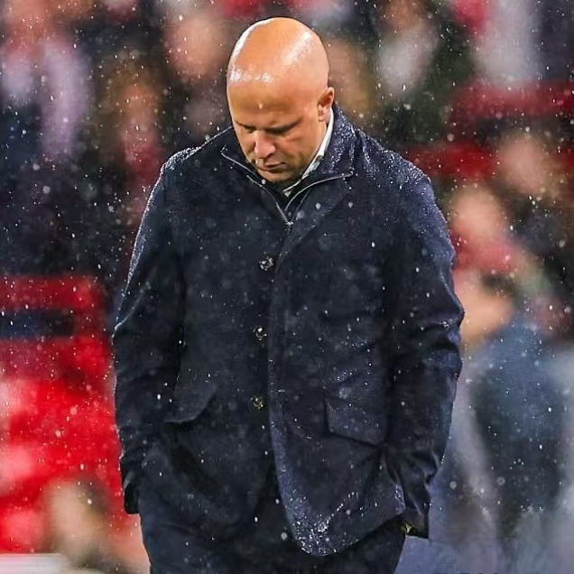 Tres batallas cruciales determinarán el futuro de Sloan como entrenador del Liverpool.